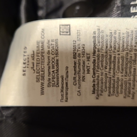 Femme Select Black Coat - Picture 14 of 15